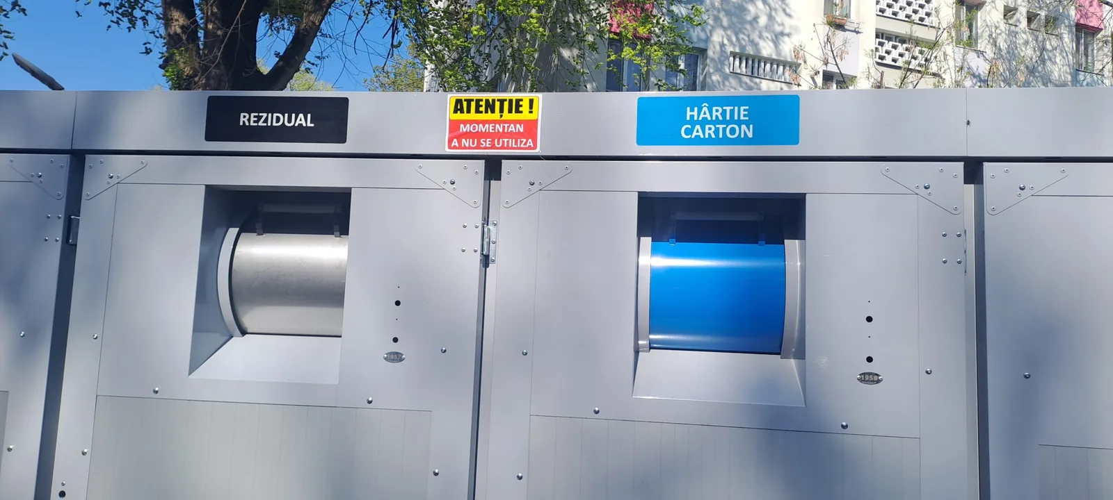 A început montarea insulelor ecologice digitalizate (video)