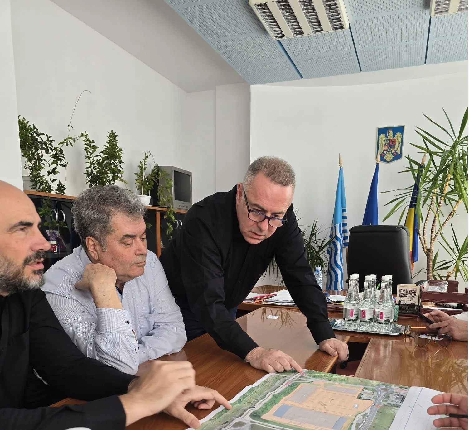 Întâlnire de lucru între conducerea primăriei și reprezentanții lanțului de bricolaj Dedeman